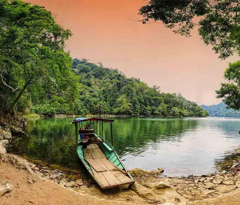 Ba Be National Park: Beautiful park with lakes, waterfalls, and caves, ideal for hiking, boating, and exploring nature.