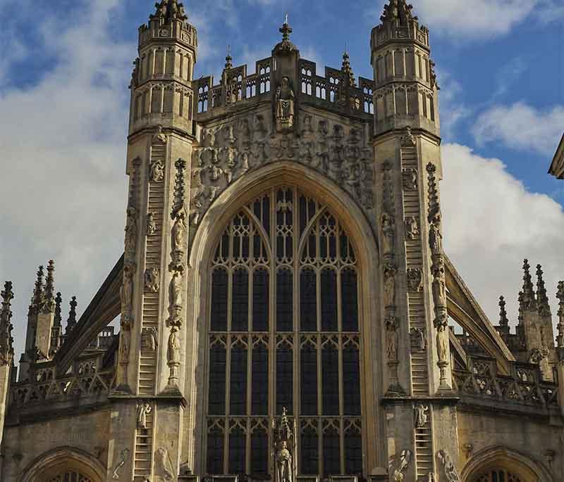 Bath Abbey, Bath - A beautiful Gothic church with stunning architecture and a rich history, located in the heart of Bath.