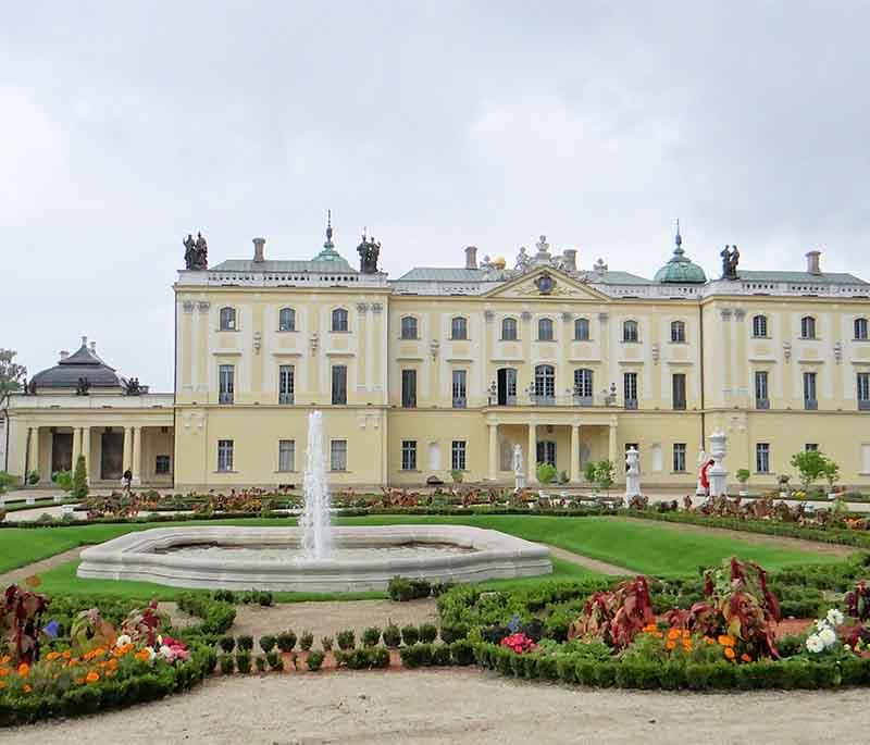 Bialystok Branicki Palace - Baroque palace famous for its stunning architecture and beautiful gardens.