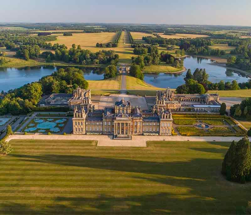 Blenheim Palace: Magnificent Baroque palace and UNESCO site, birthplace of Sir Winston Churchill himself.