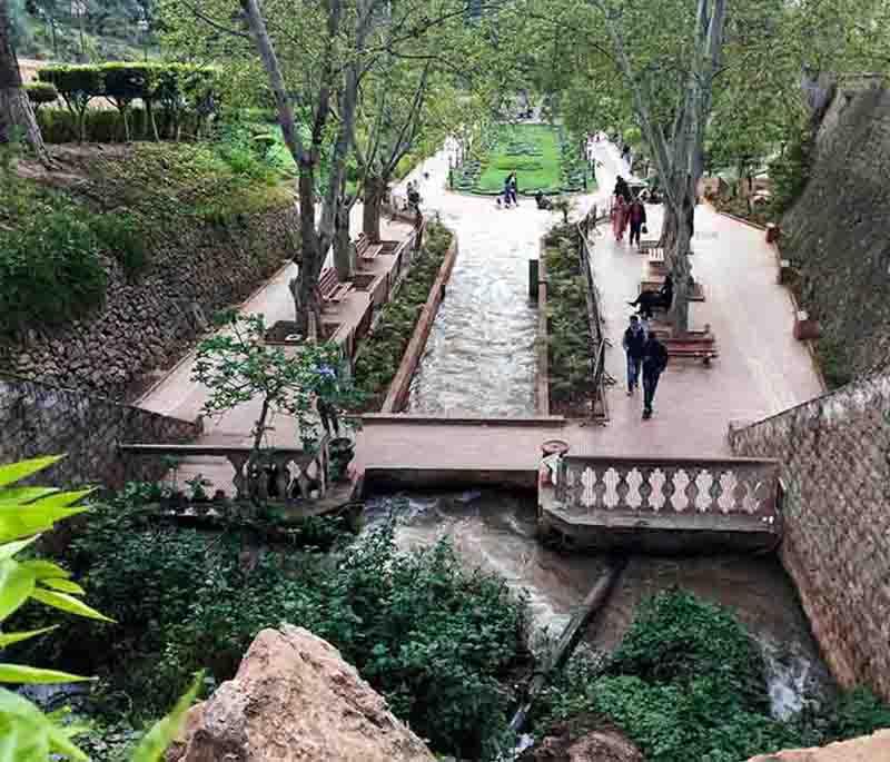 Béni Mellal - Beautiful Gardens: Known for its lush gardens and scenic views of the Middle Atlas Mountains.