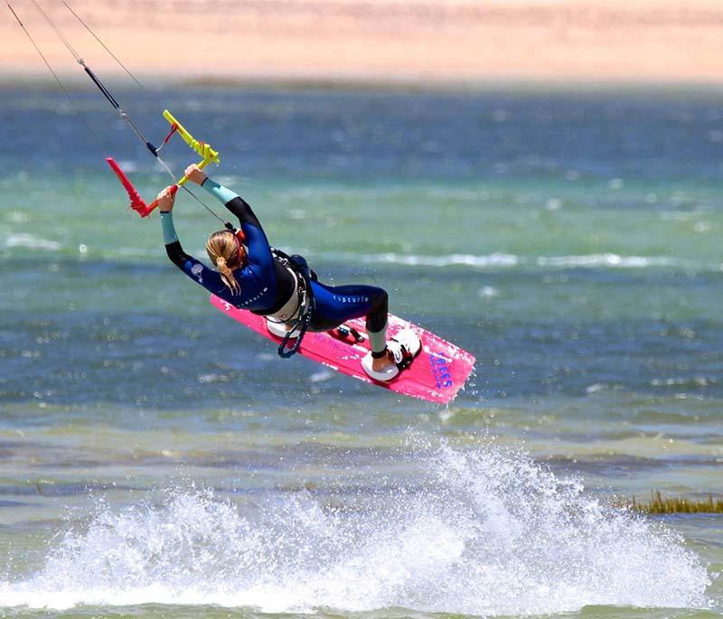 Dakhla - Kitesurfing Paradise: A top destination for kitesurfing and windsurfing, with beautiful coastal scenery.
