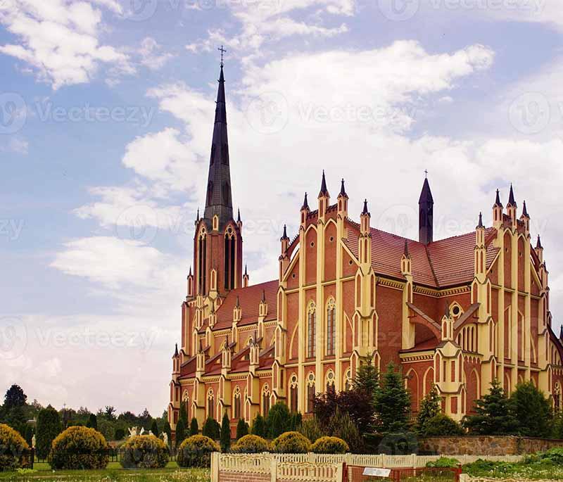 Gervyaty, highlighting Gervyaty Castle, an impressive structure with historical significance and architectural beauty.