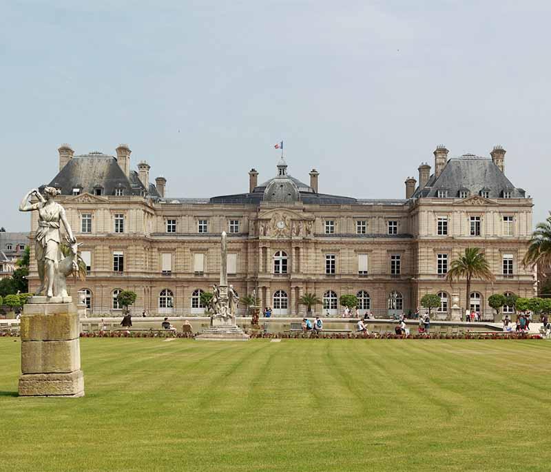 Jardin du Luxembourg, Paris, a public garden featuring manicured lawns, statues, fountains, and the Luxembourg Palace.