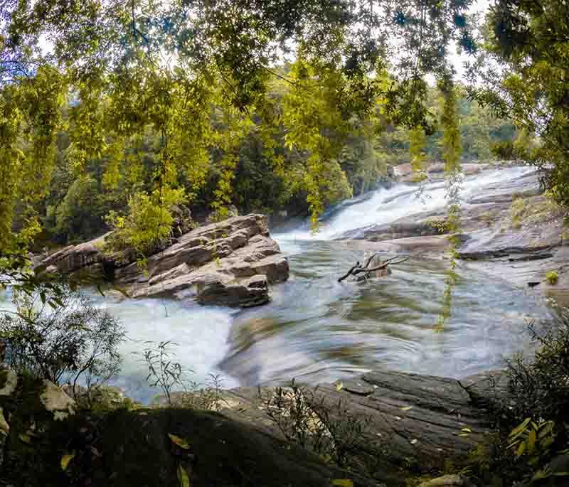 Kitulgala - A town known for its adventure sports, including white-water rafting, hiking, and bird watching.