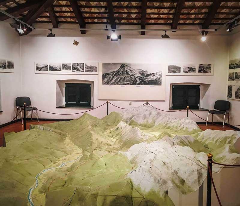 Kobarid Museum (WWI History) - A museum dedicated to the history of World War I, located in the town of Kobarid.