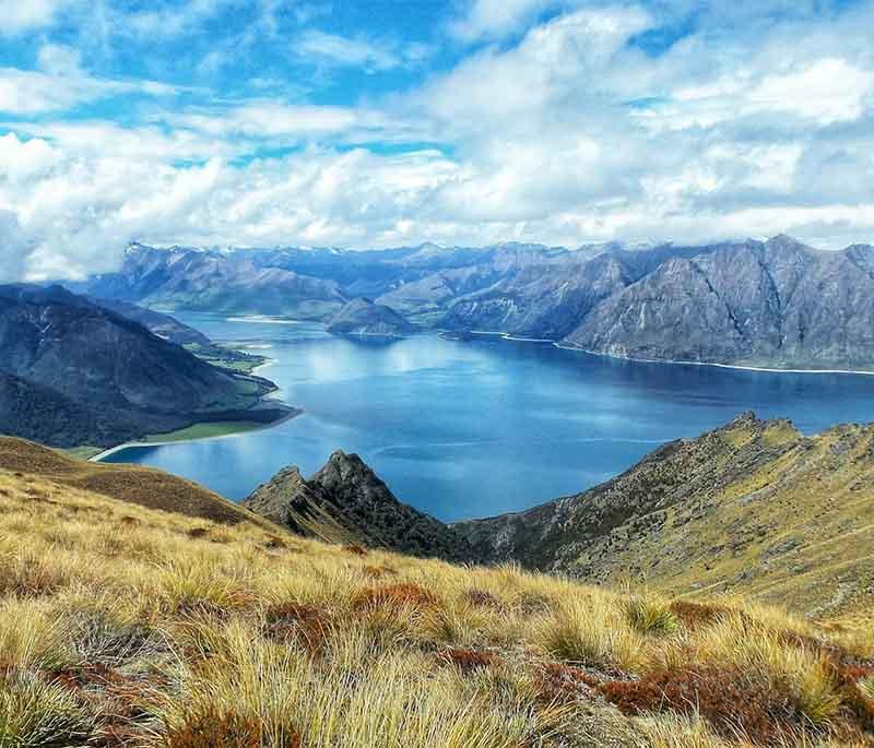 Lake Wanaka, Otago - Offers stunning natural beauty, outdoor activities, and the famous That Wanaka Tree.