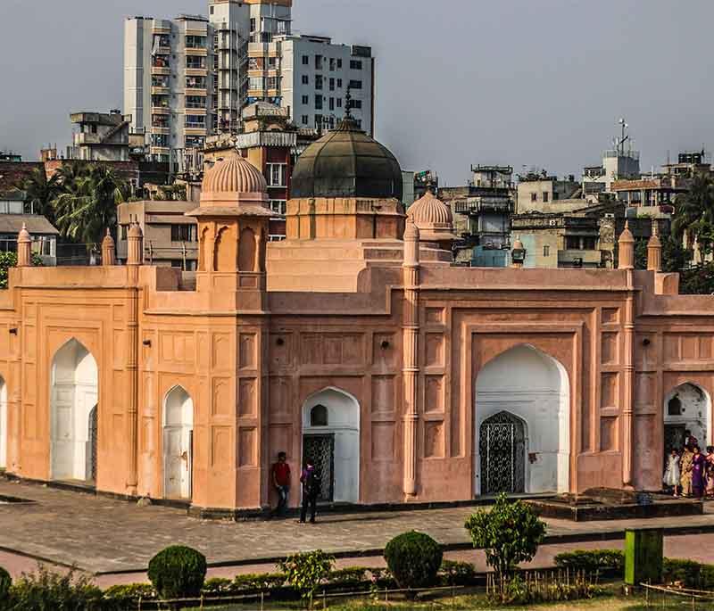 Lalbagh Fort, Dhaka, highlighting the 17th-century Mughal fort with historical significance and beautiful gardens.