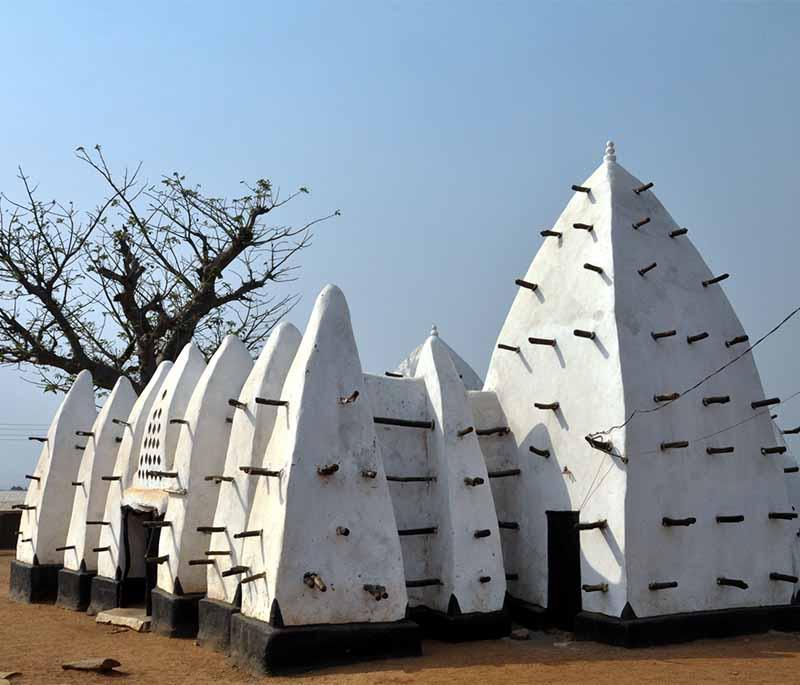 Larabanga Mosque, one of West Africa's oldest mosques, built in the Sudanese architectural style near Mole National Park.