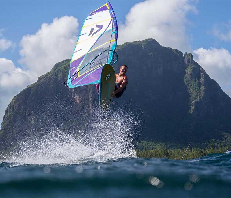 Le Morne Beach - Popular for kiteboarding and windsurfing due to its steady winds, large waves, and stunning views.