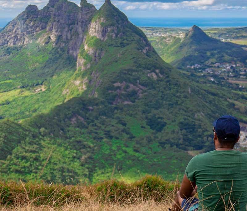 Le Pouce - This mountain offers hikes that provide panoramic views of Port Louis, the north, and scenic vistas.