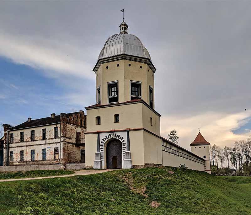 Lubcha Castle, a prominent castle with a storied history, beautiful surroundings, and cultural significance.