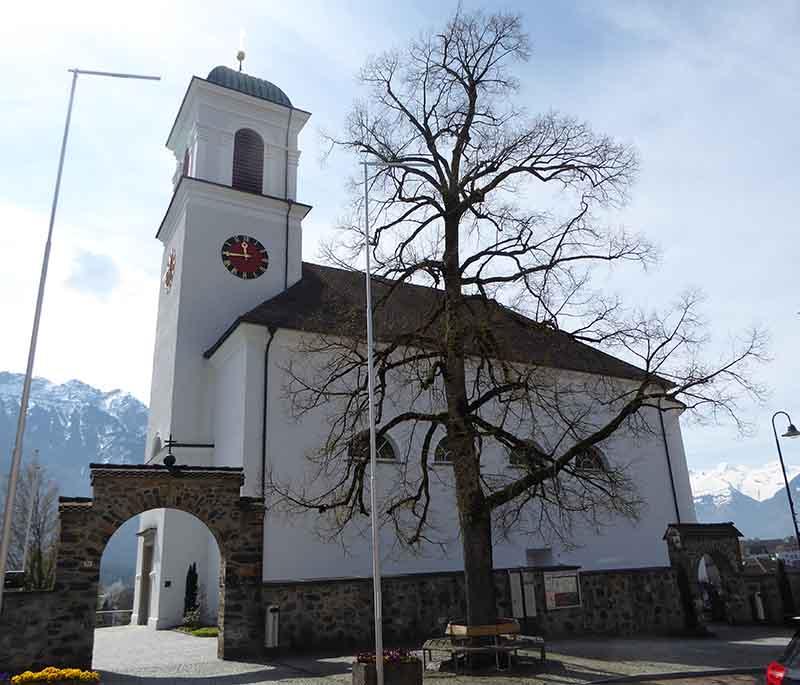 Mauren - A municipality known for its historical sites, including the Roman fort ruins and charming streets.