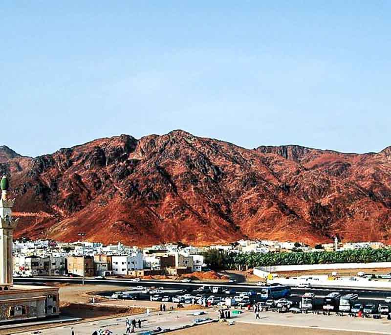 Mount Uhud - Medina - A significant historical site for Muslims, known for the Battle of Uhud in Islamic history.