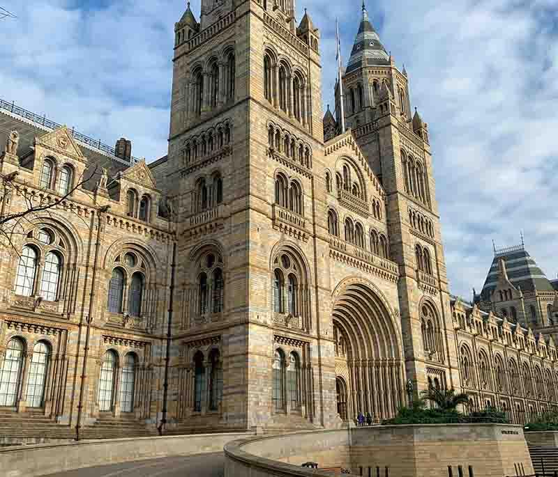 Natural History Museum: Renowned museum in London showcasing natural history and science exhibits galore.