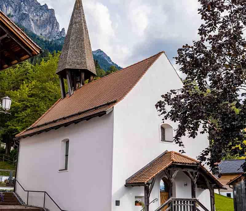 Planken Church - A historic church known for its serene location, beautiful surroundings, and peaceful ambiance.