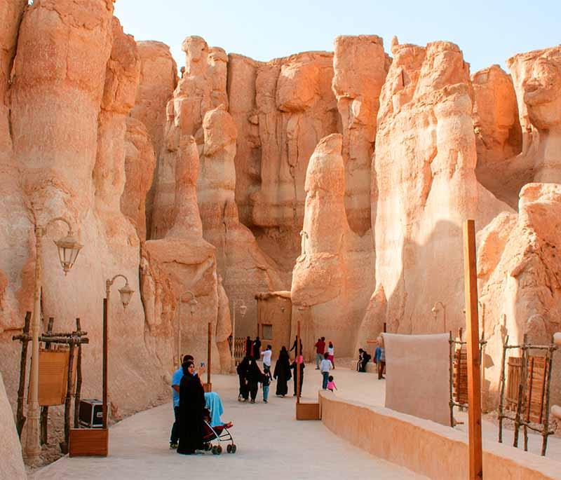 Qara Mountain - Eastern Province - A mountain offering hiking trails, stunning views, and unique rock formations.