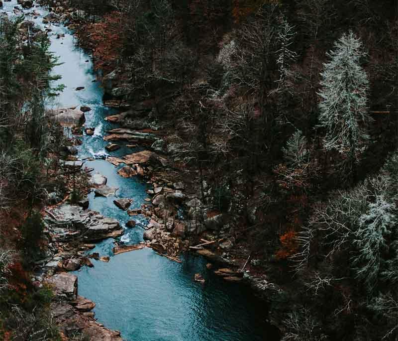 Rivière des Galets - A scenic river ideal for picnics and enjoying the tranquil natural environment.