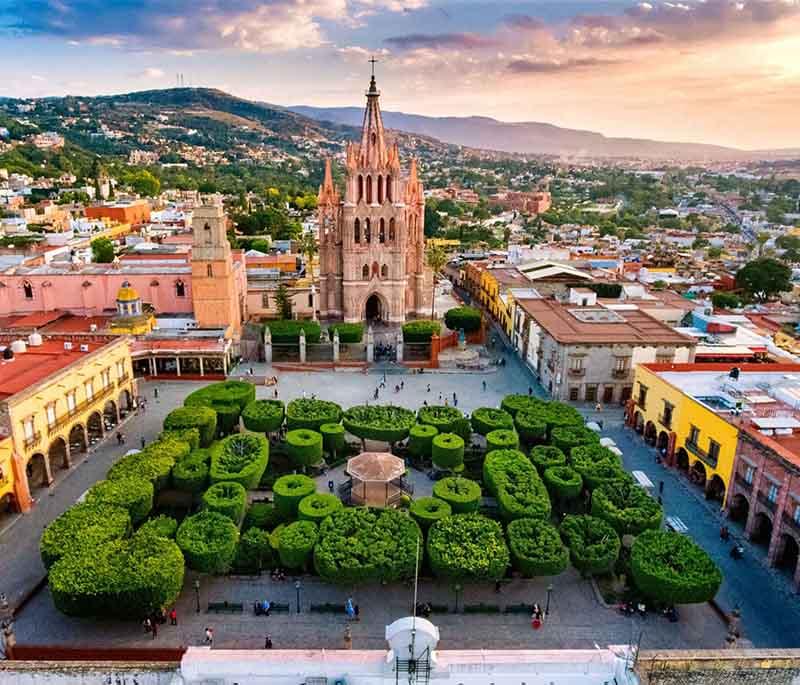 San Miguel de Allende, Guanajuato - Artistic haven, well-preserved colonial architecture, arts scene, cultural festivals.
