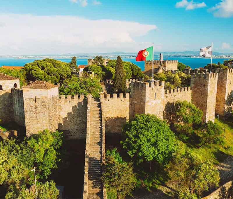 São Jorge Castle - A historic castle in Lisbon with panoramic views of the city and the Tagus River.