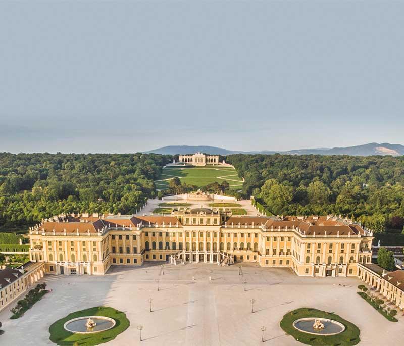 Schönbrunn Palace: Former imperial residence celebrated for its beautiful rooms, gardens, and rich historical heritage.