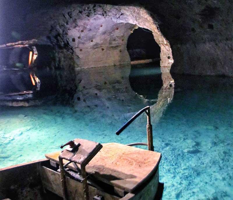 Seegrotte Hinterbrühl in Lower Austria: Boat tours on Europe’s largest subterranean lake, offering unique exploration.