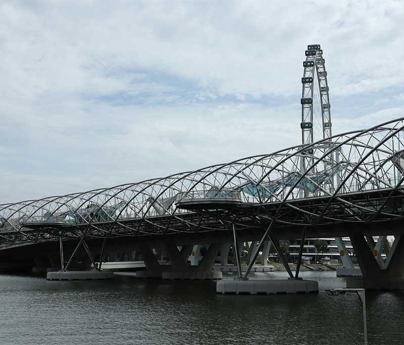 Sheikh Zayed Bridge, Abu Dhabi: Admire the striking design and scenic views of this architectural landmark by Zaha Hadid.