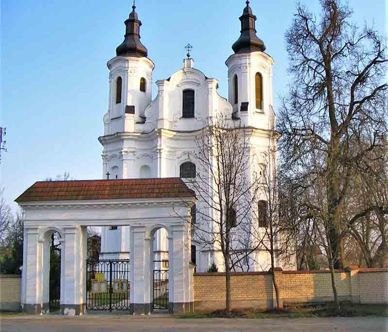 Slonim, showcasing Slonim Castle, a historical site with significant cultural heritage and architectural beauty.