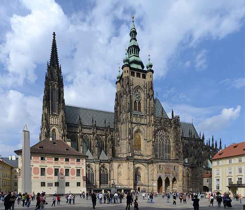 St. Vitus Cathedral, Prague, a stunning Gothic cathedral within Prague Castle, known for its impressive architecture.