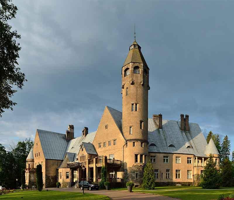 Taagepera Castle, a romantic manor house set in scenic countryside, now serving as a hotel and event venue.