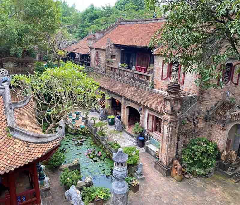 Thanh Chuong Viet Palace - A cultural heritage site near Hanoi, showcasing traditional Vietnamese architecture and art.