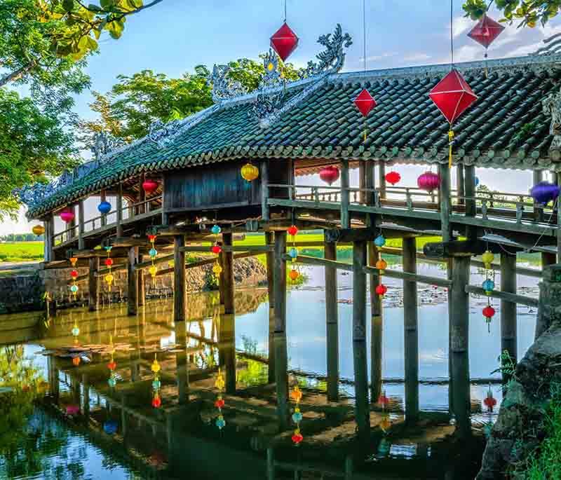 Thanh Toan Bridge: Historic Japanese-style covered bridge near Hue, known for its architecture and tranquil surroundings.