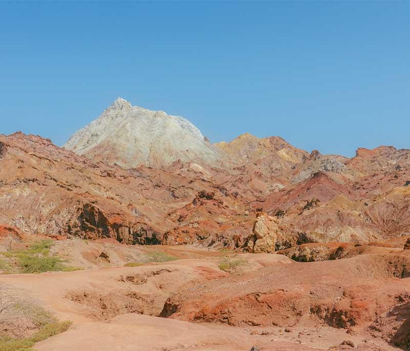 Upper Mustang, unique Tibetan-influenced region: Ancient monasteries, dramatic landscapes, Tibetan culture.