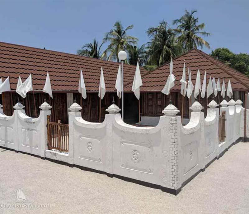 Utheemu: Trace the footsteps of Sultan Mohamed Thakurufaanu, a key figure in Maldivian history and independence.