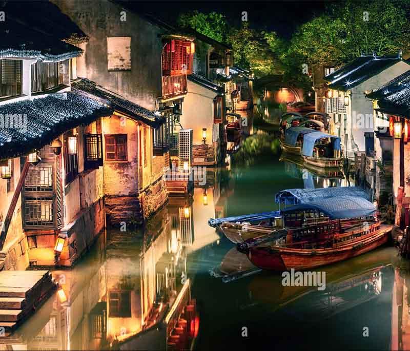 Zhouzhuang Water Town in Jiangsu is one of China’s oldest and most beautiful water towns, with preserved buildings.