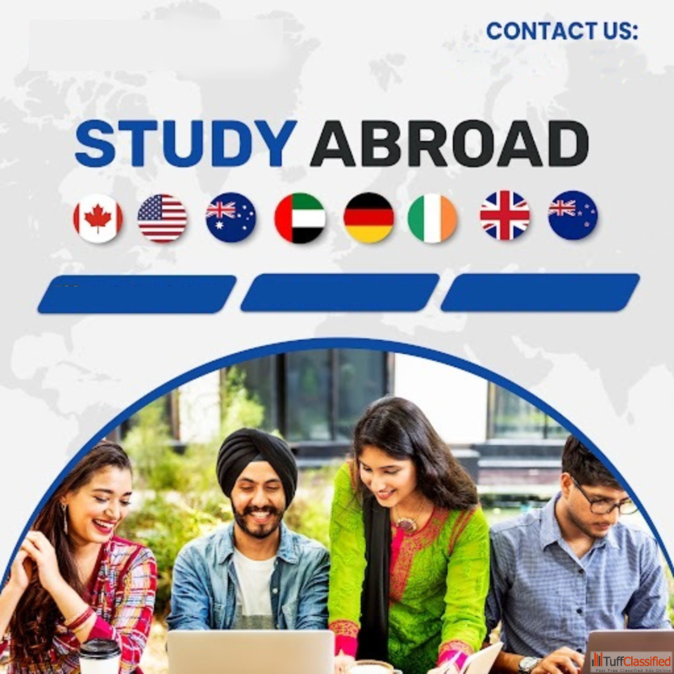 Expert Canada Study Visa Consultants Assisting Students